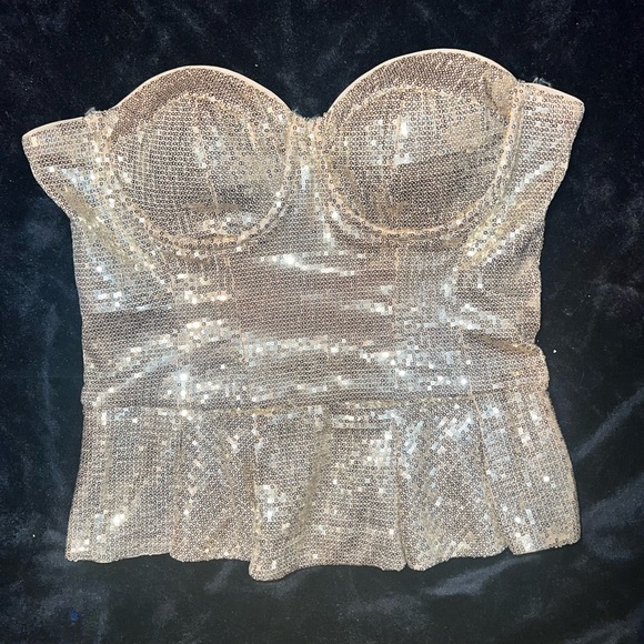 Gorgeous Gold Bustier - Picture 6 of 8